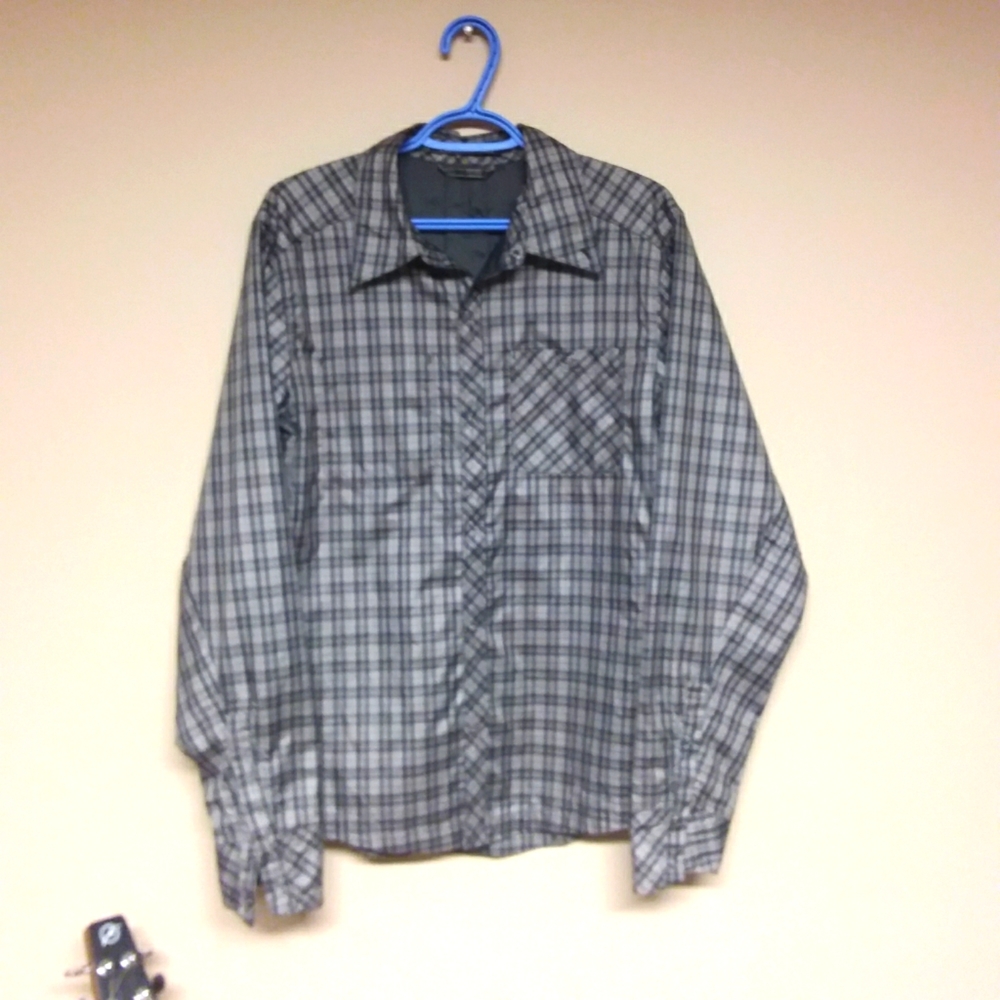 ⬇️ Nau Lightbeam water repellant recycled poly shirt/jacket